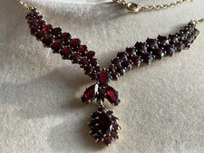 Alter Granatcollier Normgold