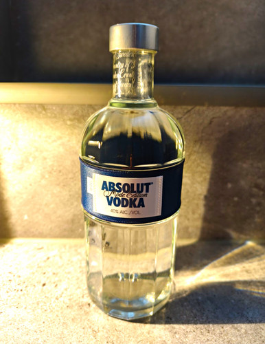 Absolut vodka mode limited - vodka,