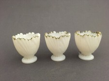 3 Eierbecher Opaline Opalglas Glas weiss gold Pressglas Vallerysthal Frankreich