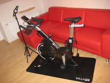 AsVIVA S15 Indoor Cycle & Speed Bike Spinningrad Bluetooth Bodenmatte Tabletst.