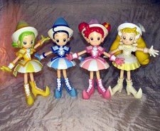 4 Vinyl Figuren zum Anime Magical Doremi aus Japan, je ca. 22 cm hoch, Ojamajo