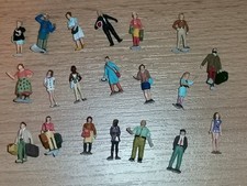 20 H0 Figuren u.a. Reisende und Bauern