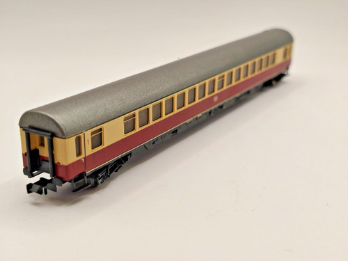 Spur abteilwagen 1 - spur, n
