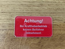 Fendt Warnungsschild Achtung! bei Kraftheberbetrieb keinen Beifahrer mitnehmen!