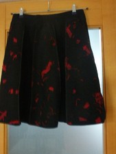 Rock   aus Walkstoff  Schwarz mit Rot Gummizug Größe 36/ 38