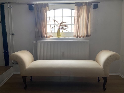 Stilvolle sitzbank in creme - stilvolle,