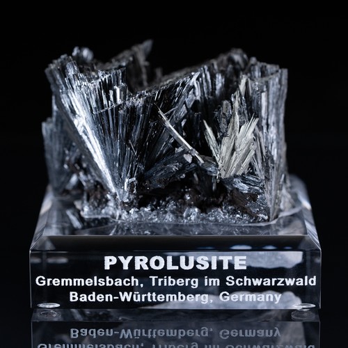 Pyrolusit gremmelsbach - 💎,