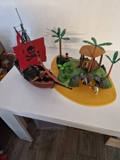 Playmobil Piratenschiff und Pirateninsel