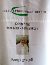 Latzschürze Kochschürze HOTEL SPREEBOGEN BERLIN -  RAINER STROBEL ARD Weiß Selte