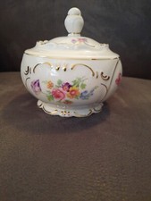  Bonboniere mit Blumendekor