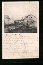 Ansichtskarte Arnsdorf i. Sa., Straßenpartie mit Kirche 1922 