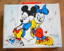 Kassettenkoffer mit 30 Hörspielkassetten Astrid Lindgren, Walt Disney, etc, MC