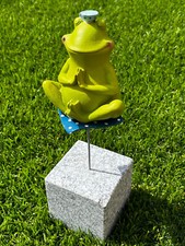 Gartenfreunde Frosch Yoga Yogafrosch Granitwürfel Naturstein Gartendeko