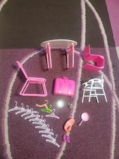 Barbie Konvolut Koffer Tisch
