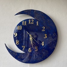 Wanduhr Mond  aus Epoxidharz, handgefertigt, 45 cm dia