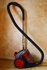 OZEANOS Staubsauger Multi Zyklon, 700 Watt, beutellos, gebraucht