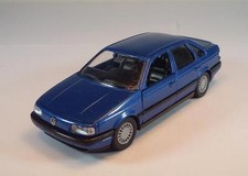 Schabak 1/43 VW Passat blaumetallic in Werbebox #1053