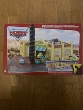 Disney Pixar Cars LUIGI Casa