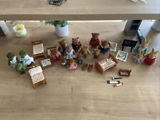 Bärenwald Simba Sylvanian 19 Figuren Plus Inventar; Wandbilder; Betten; Werkzeug