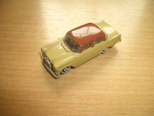 Brekina mercedes benz 190 - benz,