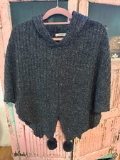 Feinstrick Poncho mit Kapuze / gestrickter Poncho / Rippstrick NEU  / Gr. S/M   
