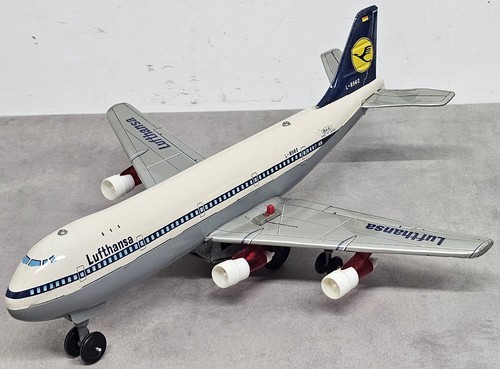 Lufthansa boeing 747 8562 - lufthansa, l-8562