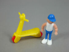 STECKIS: Jungen auf gelben