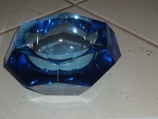 großer schwerer Aschenbecher Kristall blau 70er 80er Jahre
