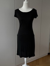Armani Collezioni, Kleid
