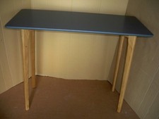 Beistelltisch Konsole Grau Eichenholzfüße H/B/T ca : 76 x 90 x 38 cm .