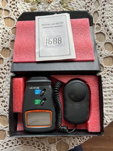 Lux digital light meter - digital,