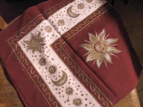 Tischdecke rot gemustert - , ca
