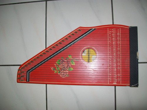 Die musima zither - die, in