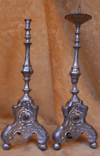 Zwei altarleuchter elegantes - zwei,