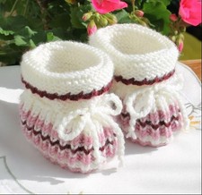 Babyschuhe gehäkelt gestrickt Mädchen gender creme beige Schühchen Erstlinge