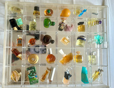 Sammlung Miniaturen Flakons