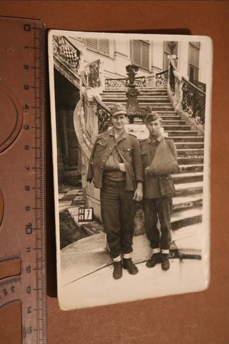 Altes foto zwei verletzte - foto,