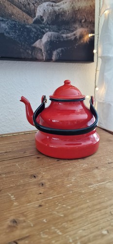 Rote uralte kaffekanne - rote,