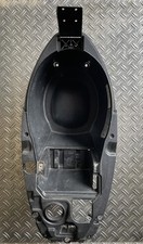 SITZSCHALE HELMFACH FAHRERSITZ BANK Piaggio Typhoon TPH 50 2T С50 Bj 2010-2018