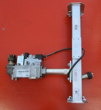 Buderus Gasarmatur Logano Verteilerrohr 50/55 kw Honeywell VR4601C Gasdüsen