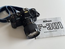 Nikon F-301 Analog Kamera mit