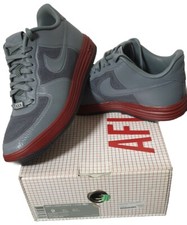 Nike Lunar Force 1 Fuse NRG, Herren Gr. 42.5 US 9, Cool Grey-Team Red