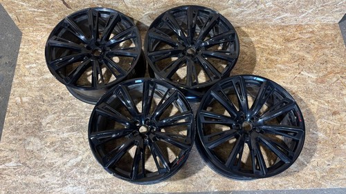 Audi 2024 23 - q8, r