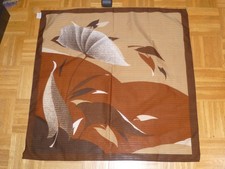 Halstuch m. Blumenmotiv , ca. 77 x 77  cm.