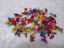 182 x Miniatur Indianer & Cowboy DDR Design - Vintage um 1970 - Konvolut