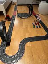 CARRERA BAHN DIGITAL 143 / Set mit Rundenzähler, Looping und 8 Fahrzeugen