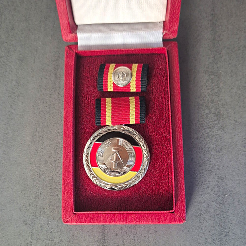 Verdienstmedaille ddr mit - verdienstmedaille,