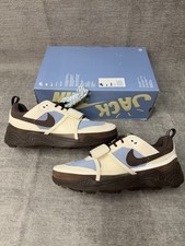 Größe 8 - Nike x Travis