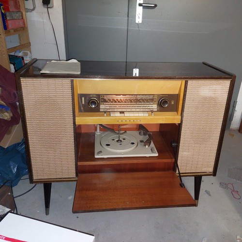 Konzertschrank grundig 220u - so,