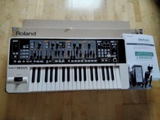 Roland Gaia SH-01  Synthesizer 